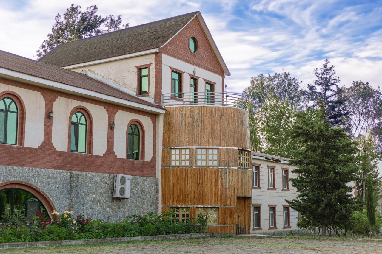 Chabiant Guesthouse Chateau Monolit Ikinci Yeniyol Exterior foto