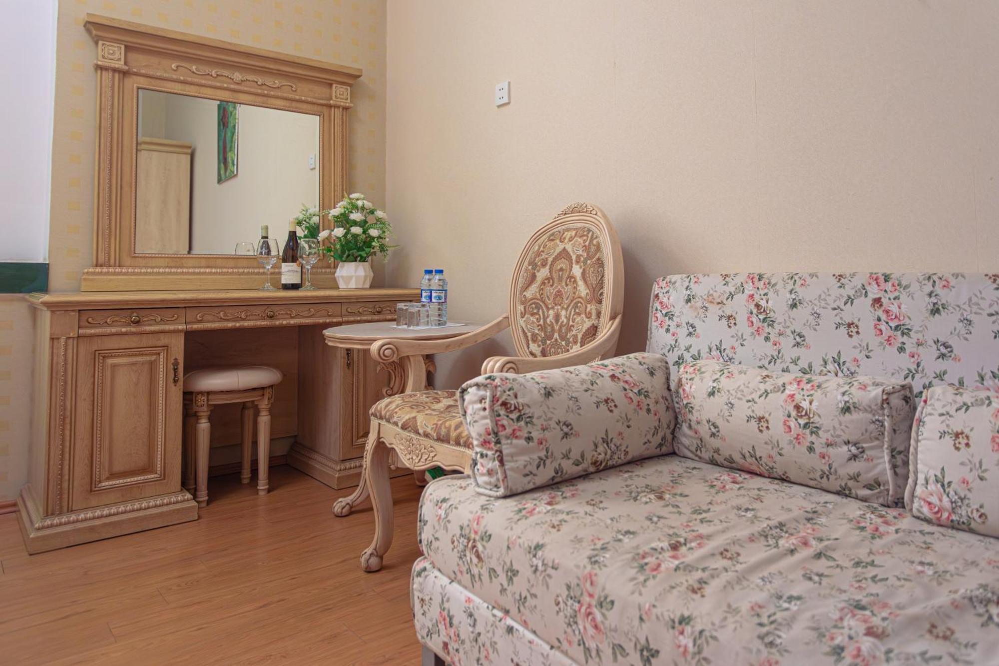Chabiant Guesthouse Chateau Monolit Ikinci Yeniyol Exterior foto