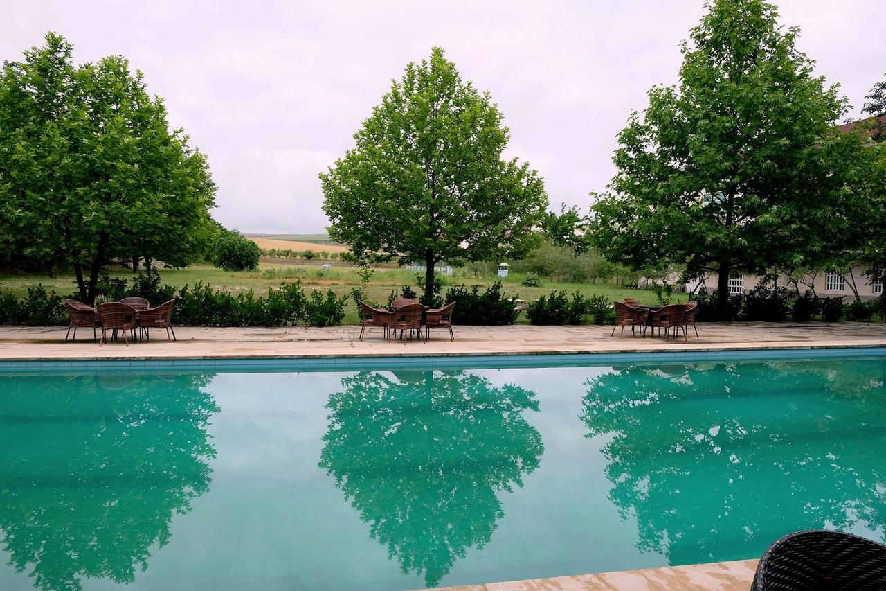 Chabiant Guesthouse Chateau Monolit Ikinci Yeniyol Exterior foto